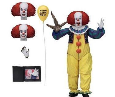Stephen King IT  Ultimate Pennywise Figure